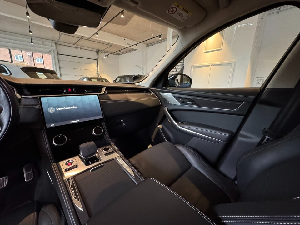 Jaguar F-Pace 3,0 P400 R-Dynamic HSE aut. 5d