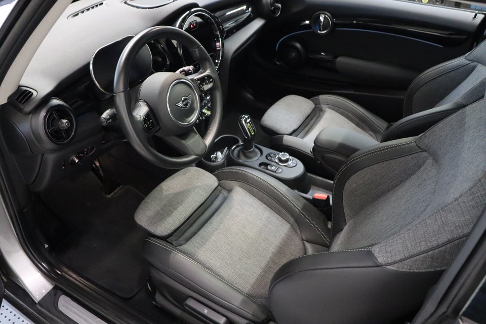 MINI Cooper SE Edition Premium Plus 3d