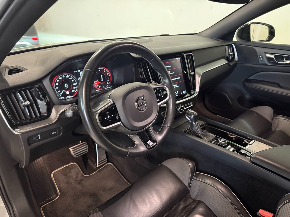 Volvo V60 2,0 T4 190 R-Design aut. 5d