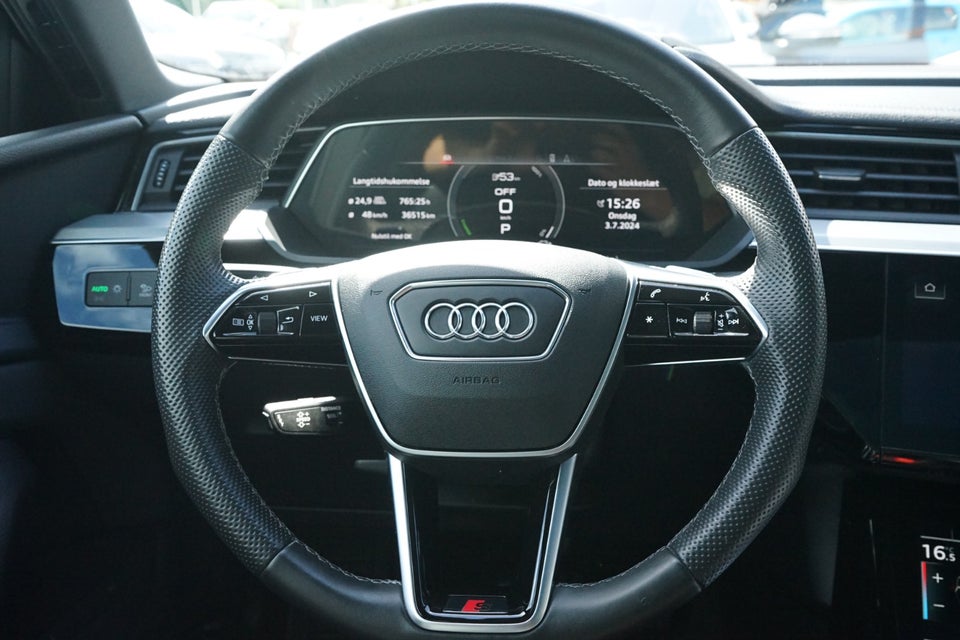 Audi e-tron 55 S-line quattro 5d