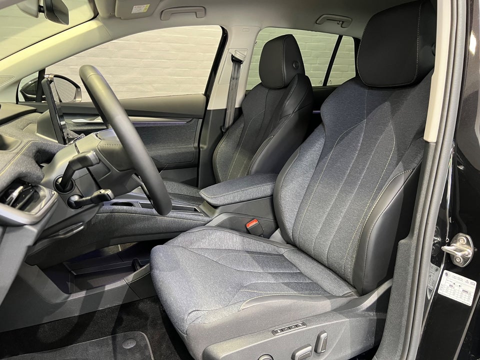 Skoda Elroq 60 iV Loft 5d