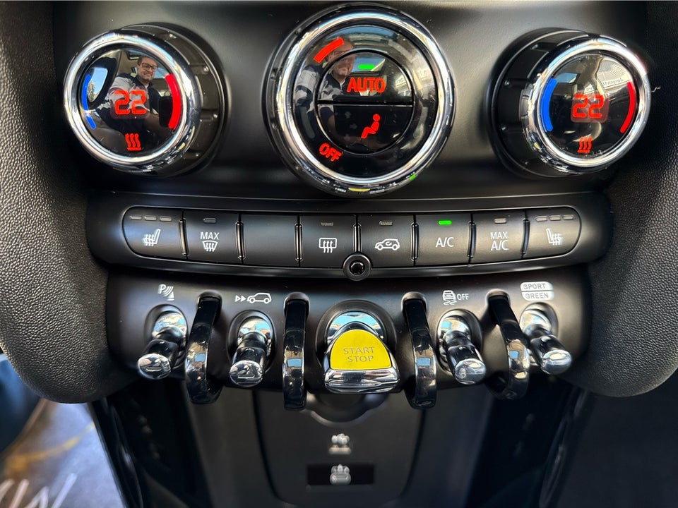 MINI Cooper SE Classic Trim 3d