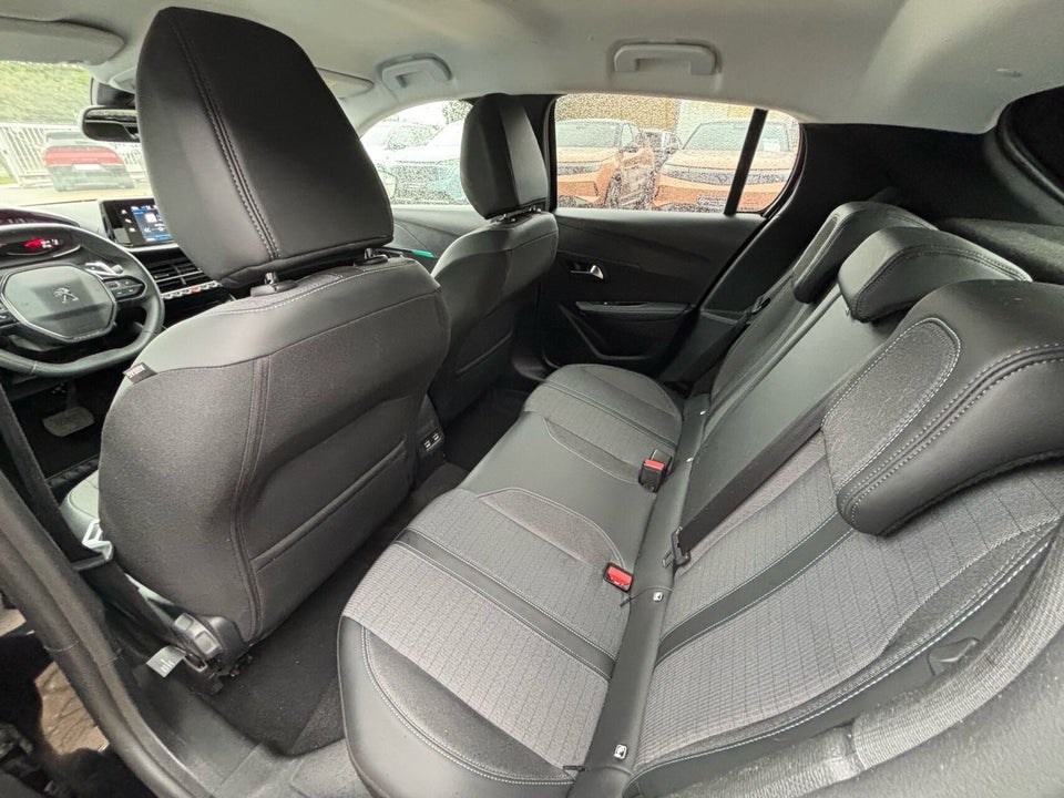 Peugeot 208 1,2 PureTech 100 Vision Sport EAT8 5d