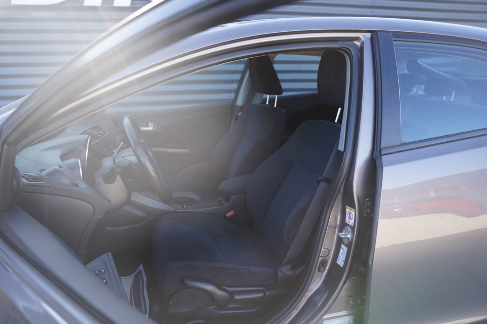 Honda Civic 1,8 i-VTEC Sport aut. 5d