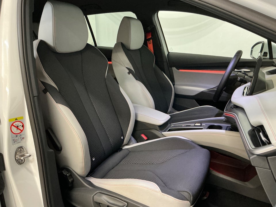 Skoda Elroq 85 iV Lodge 5d