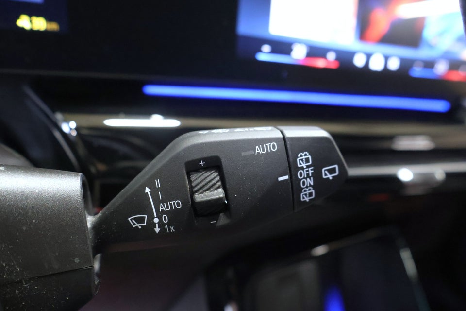 BMW iX1 eDrive20 X-Line 5d