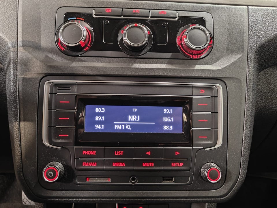 VW Caddy 2,0 TDi 102 Comfortline DSG 5d