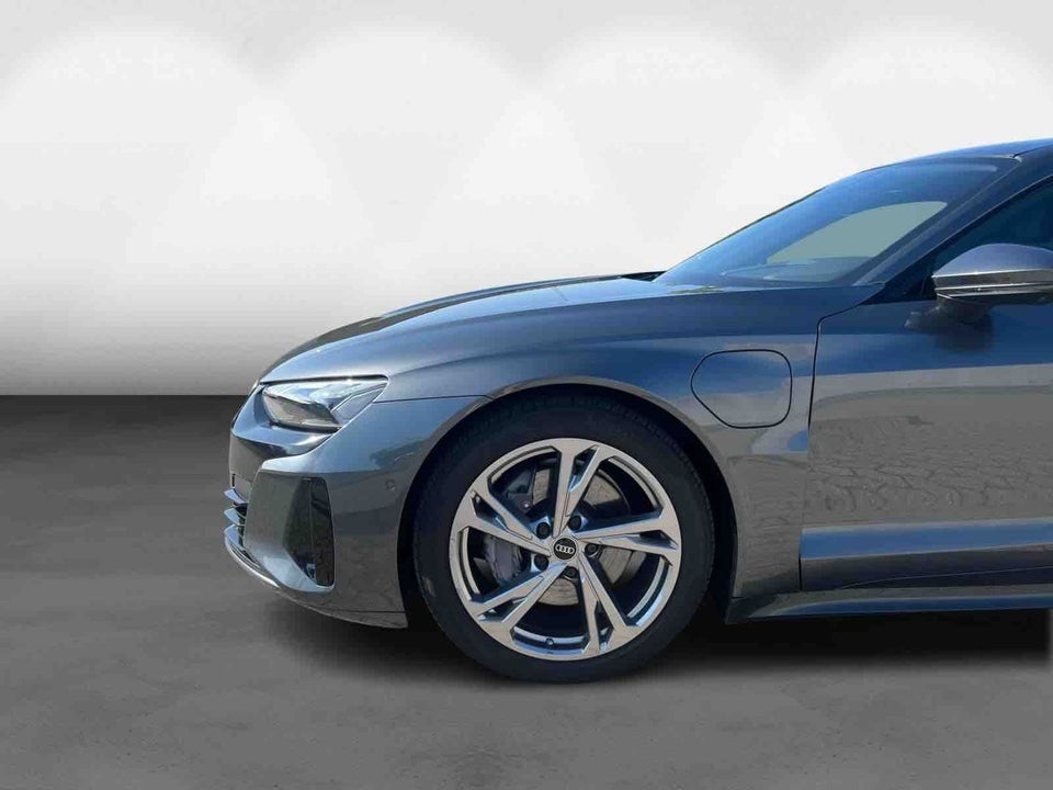 Audi e-tron GT quattro 4d