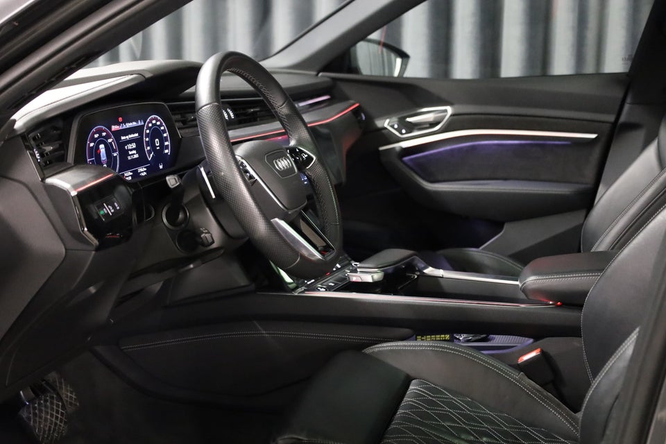 Audi e-tron 55 S-line quattro 5d