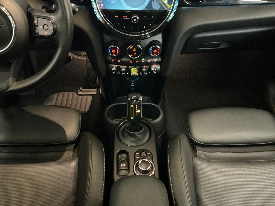 MINI Cooper SE Experience 3d