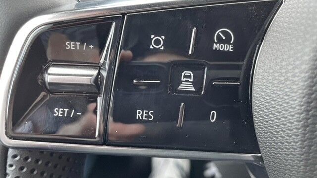 Renault 4 E-Tech 52 Techno 5d