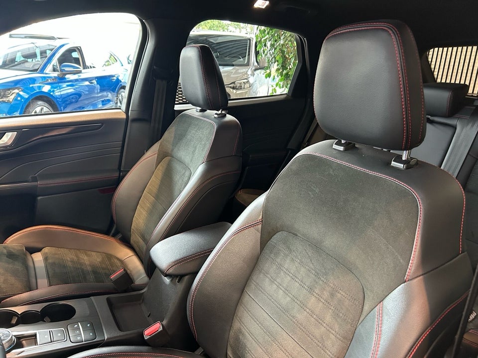 Ford Kuga 2,5 PHEV Graphite Tech CVT 5d