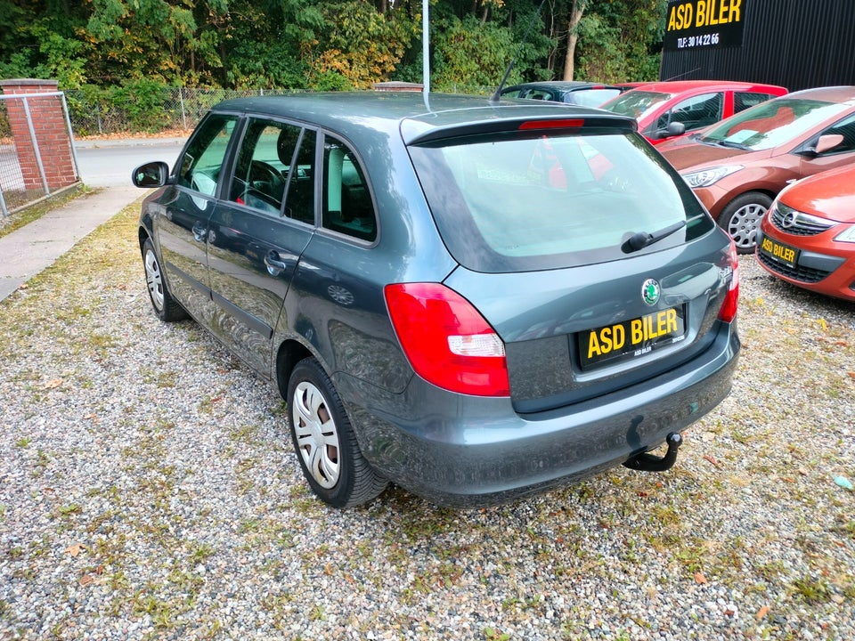 Skoda Fabia 1,4 16V Ambiente Combi 5d