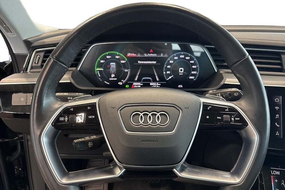 Audi e-tron 55 quattro 5d