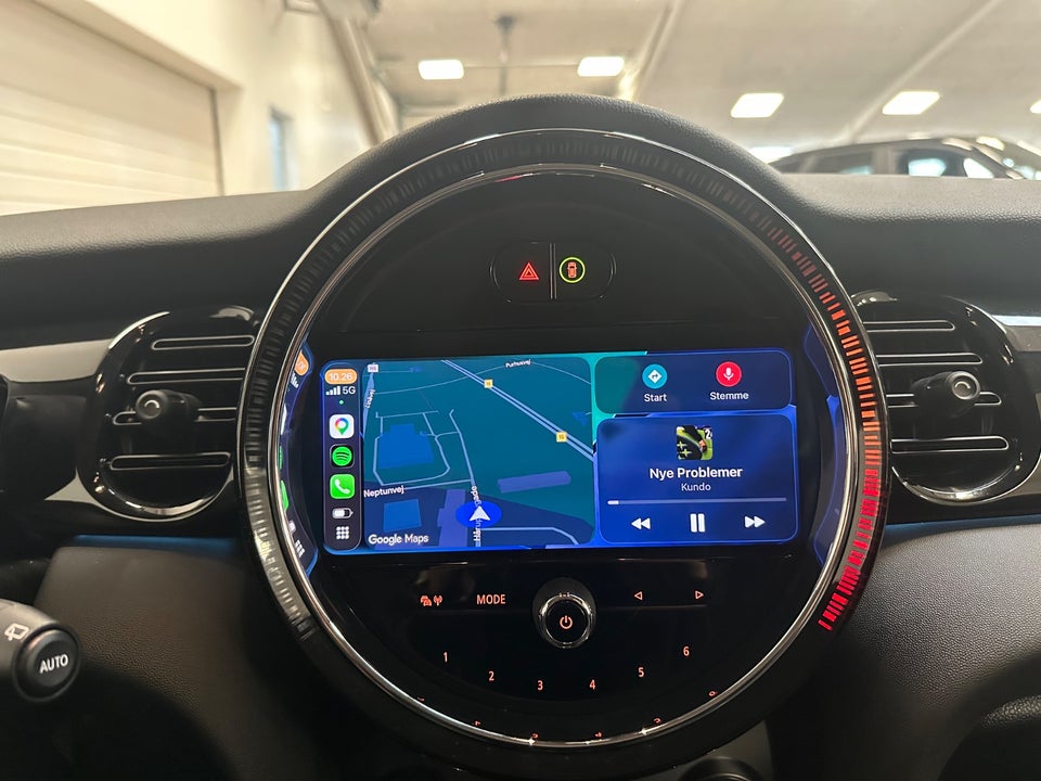 MINI Cooper SE Essential 3d