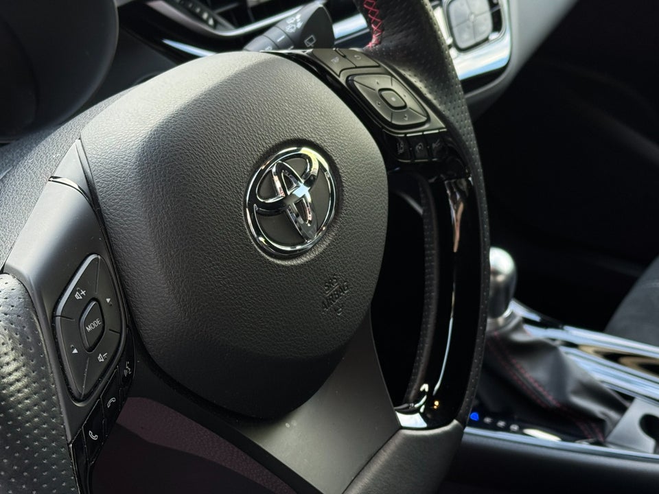 Toyota C-HR 2,0 Hybrid GR Sport CVT 5d