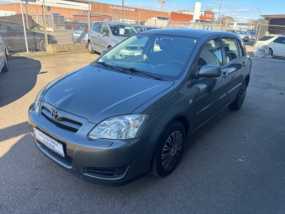 Toyota Corolla 1,4 Terra 5d