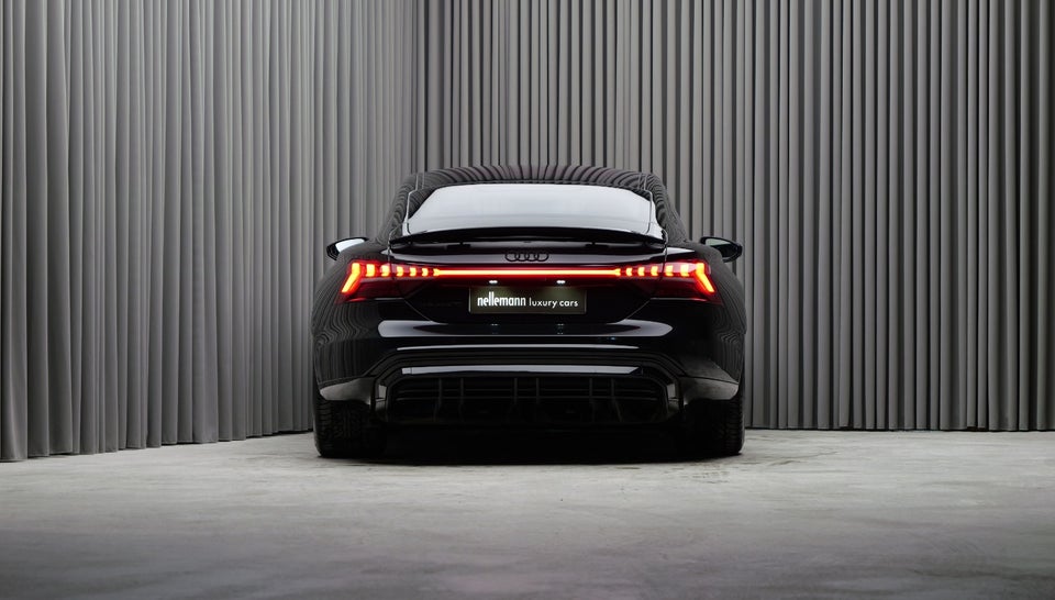 Audi e-tron GT quattro 4d