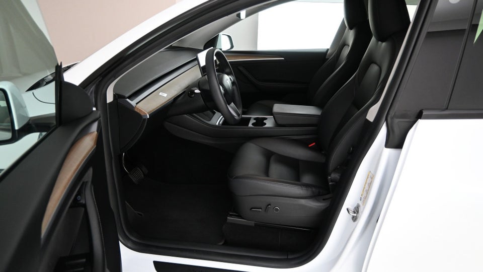 Tesla Model Y Long Range AWD 5d