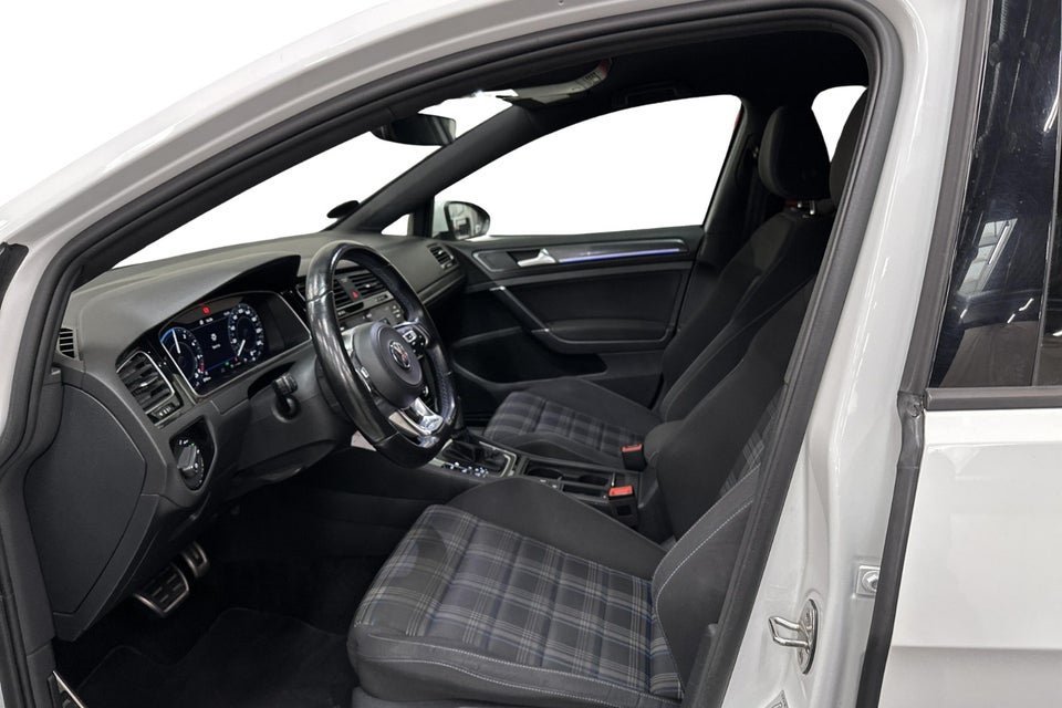 VW Golf VII 1,4 GTE DSG 5d