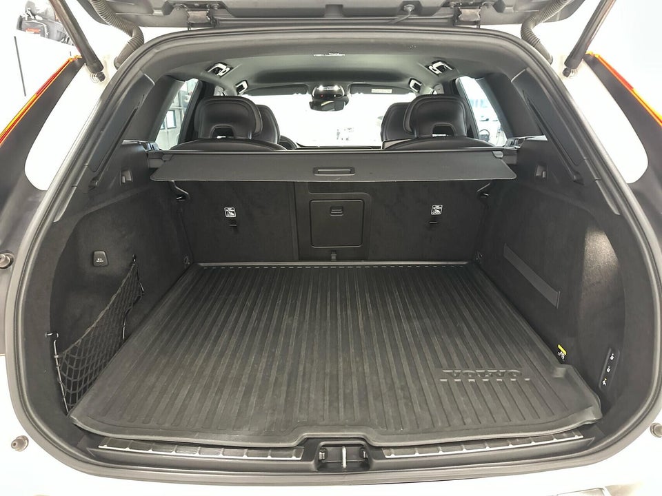 Volvo XC60 2,0 T5 250 R-Design aut. 5d