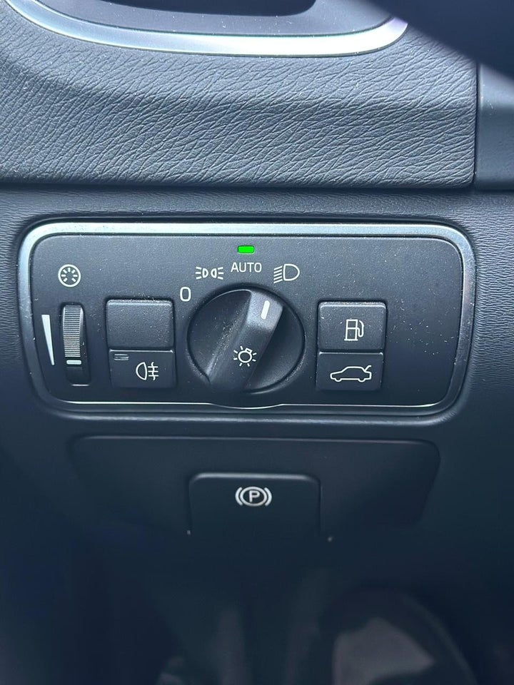 Volvo V60 2,0 D4 190 Momentum 5d