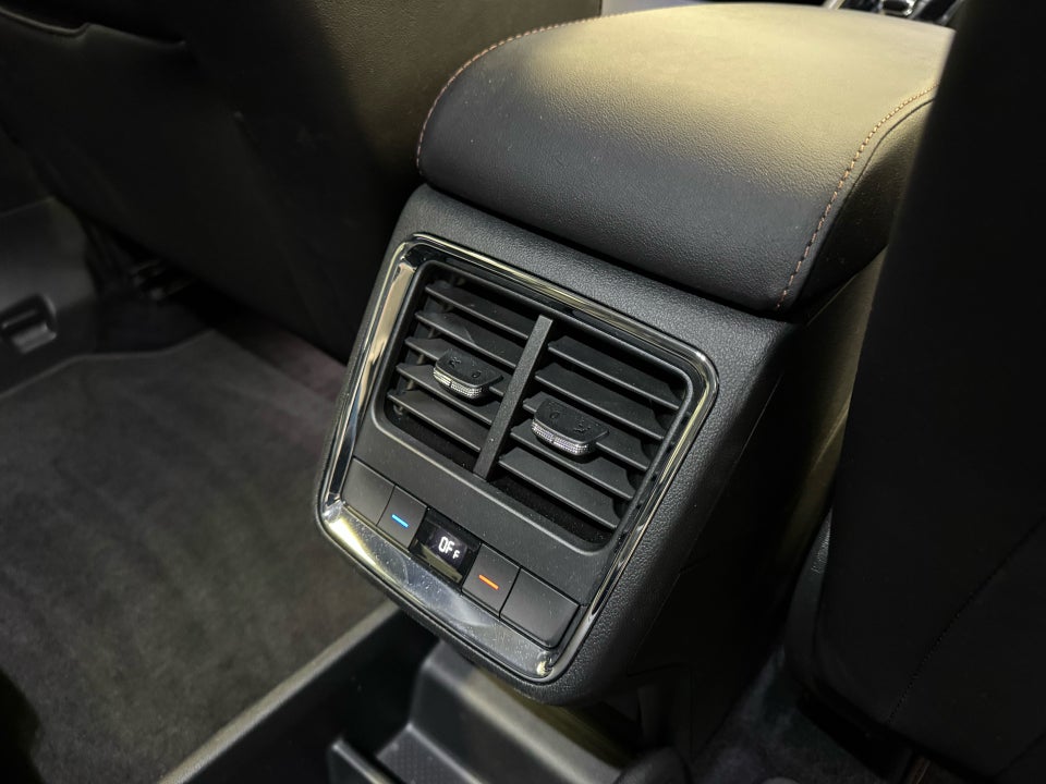 Skoda Enyaq 80 iV Selection Suite 5d