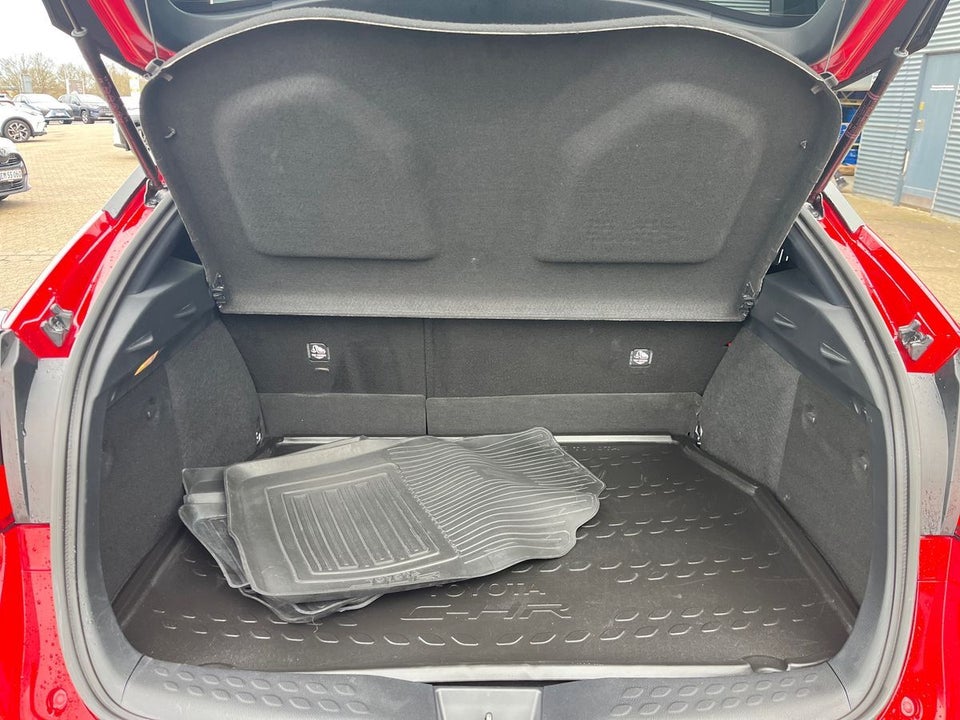 Toyota C-HR 2,0 Hybrid C-LUB Premium CVT 5d