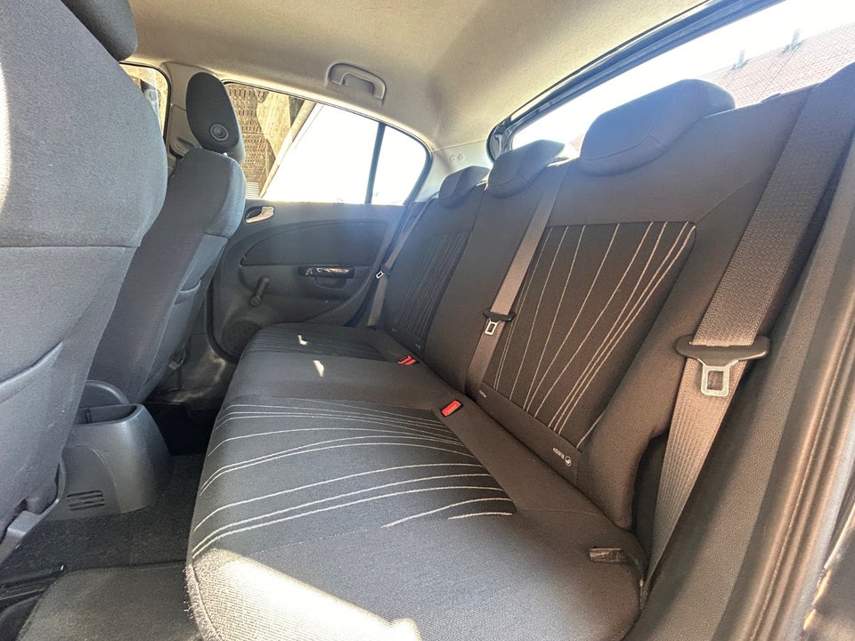 Opel Corsa 1,2 16V Cosmo 5d