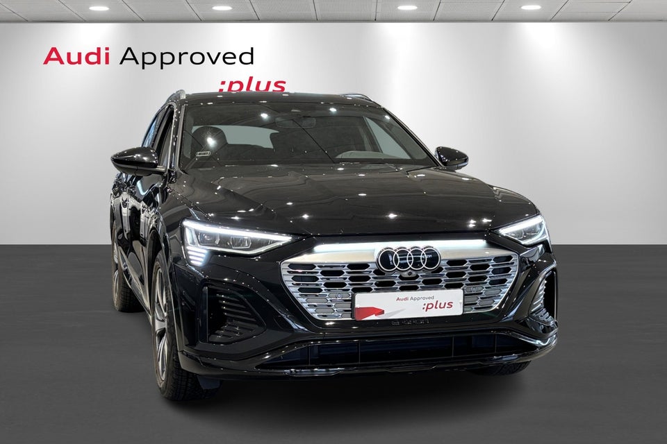 Audi Q8 e-tron 55 S-line quattro 5d