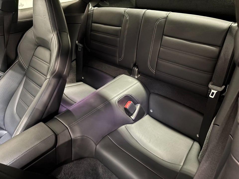 Porsche 911 Turbo S 3,8 Coupé PDK 2d