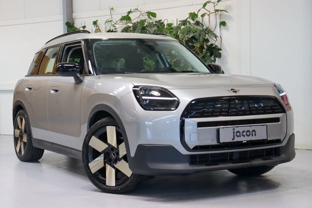 MINI Countryman E Essential Trim XS 5d