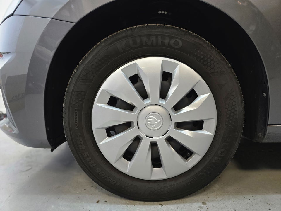 Skoda Fabia 1,0 MPi 65 Active 5d