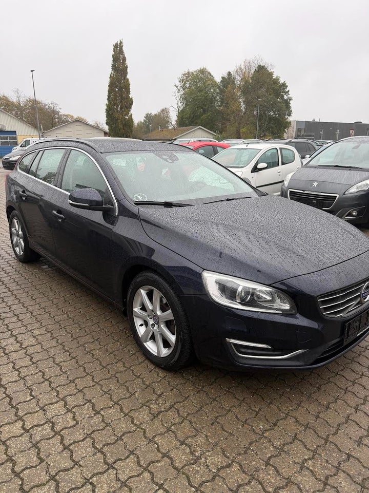 Volvo V60 2,0 D4 190 Momentum 5d