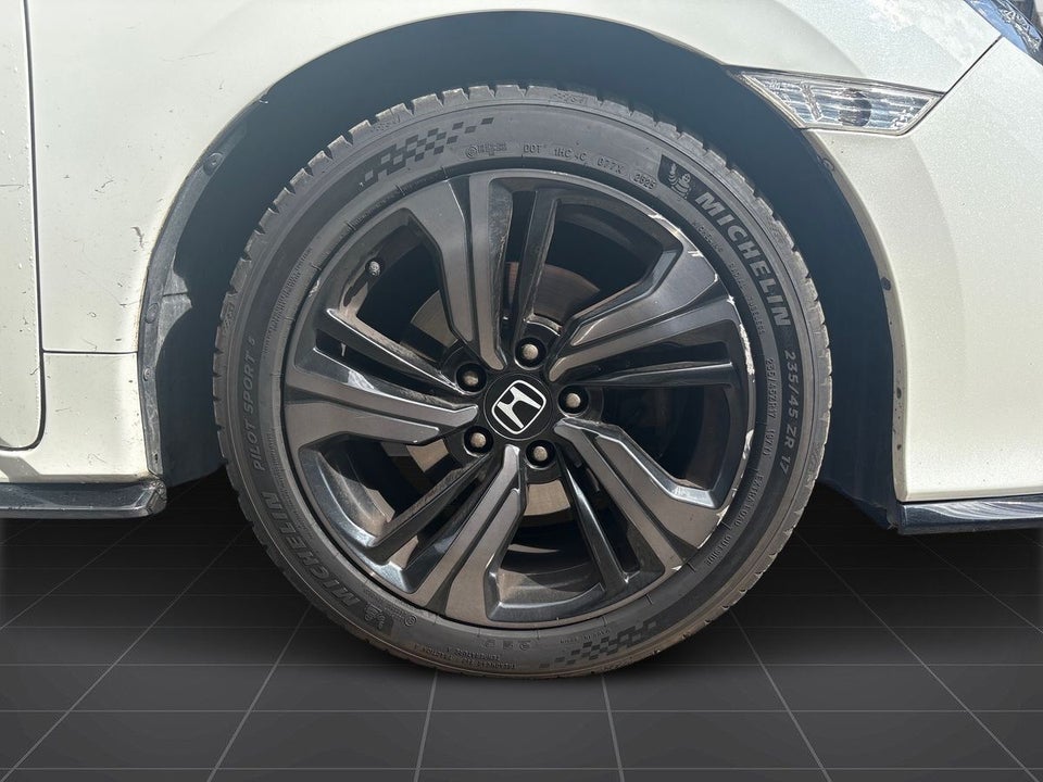 Honda Civic 1,5 VTEC Turbo Sport+ CVT 5d