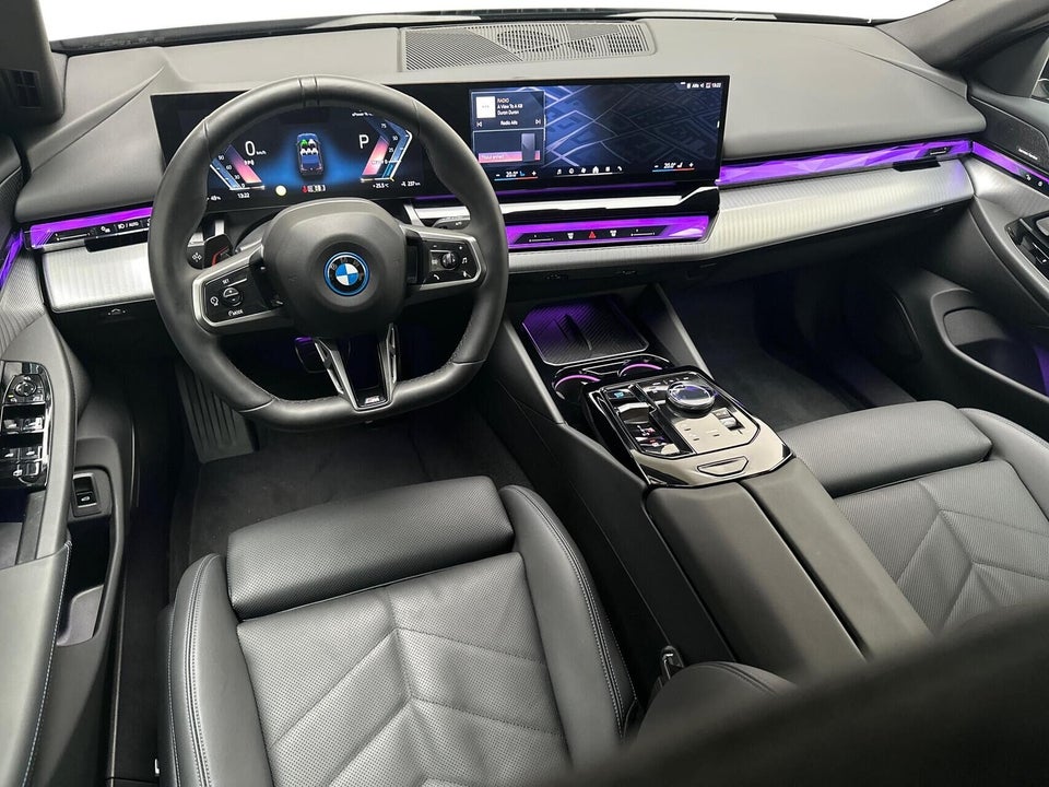 BMW i5 eDrive40 Fully Charged M-Sport Pro 4d