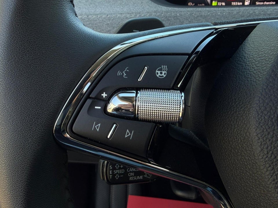 Skoda Enyaq 60 iV Loft 5d