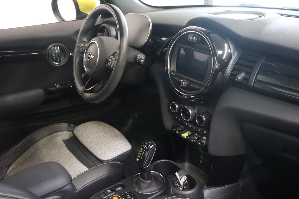 MINI Cooper SE Trim M 3d