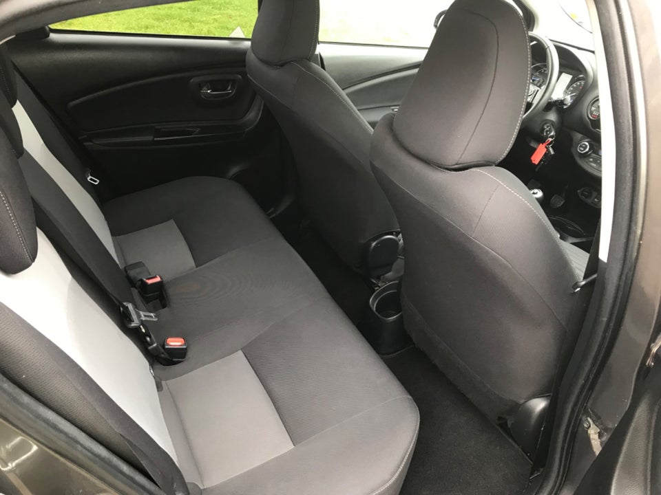 Toyota Yaris 1,0 VVT-i T2 Premium 5d