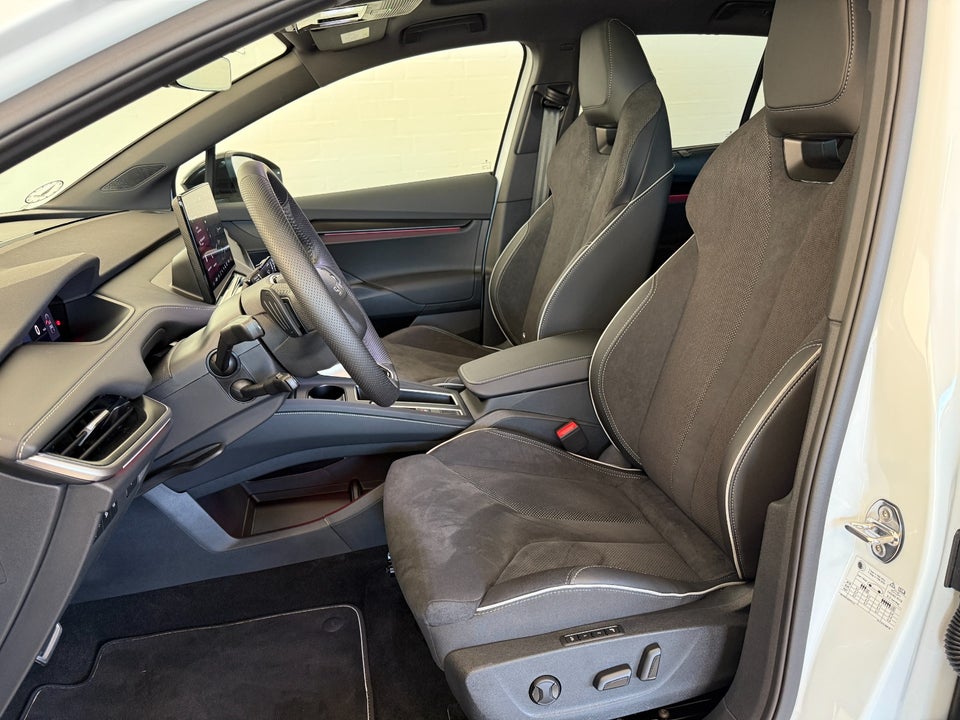 Skoda Enyaq 85x iV Sportline Maxx 5d