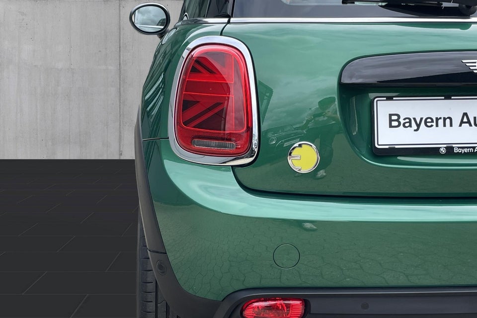 MINI Cooper SE Essential 3d