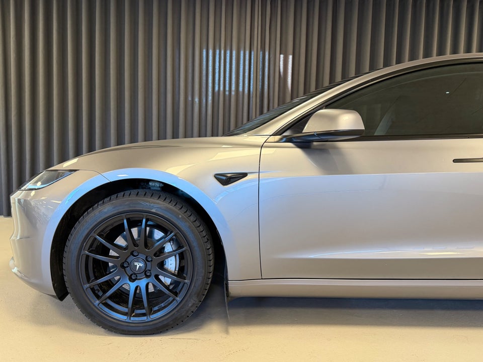 Tesla Model 3 RWD 4d