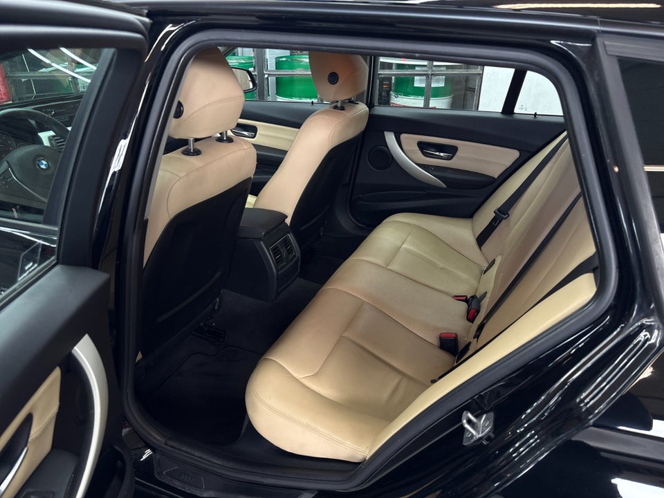 BMW 320d 2,0 Touring Luxury Line aut. 5d