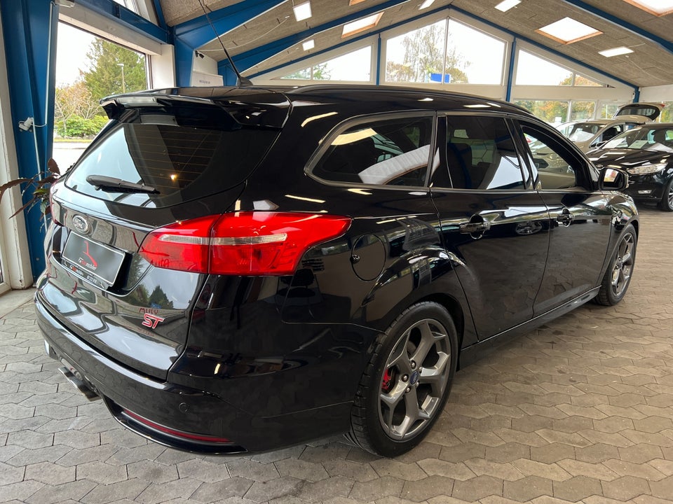 Ford Focus 2,0 TDCi 185 ST2 stc. 5d