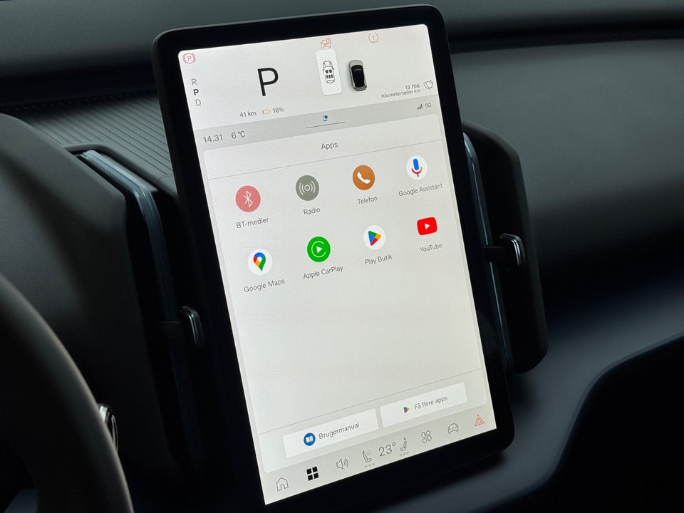 Volvo EX30 Standard Range Core 5d