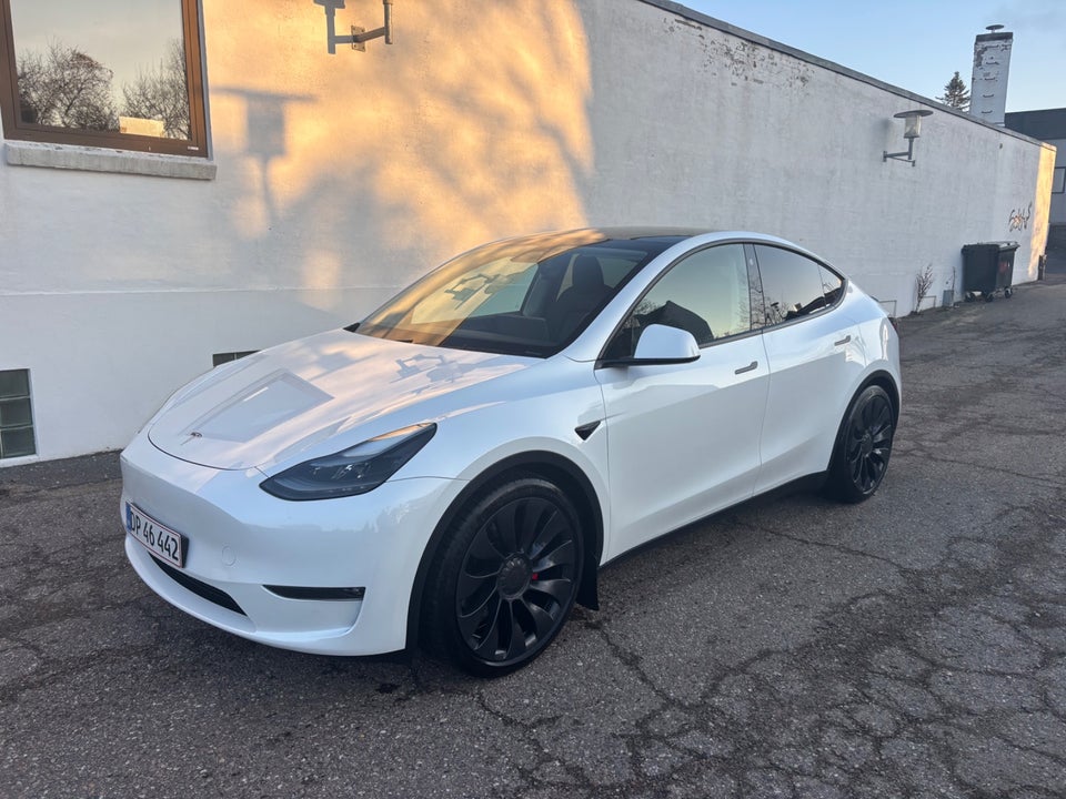 Tesla Model Y Performance AWD 5d