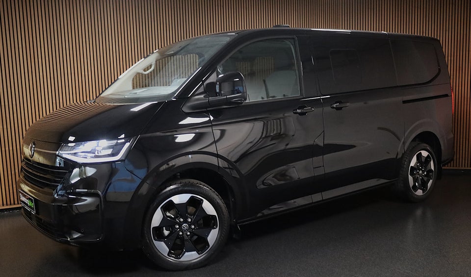 VW e-Caravelle 64 Style SWB