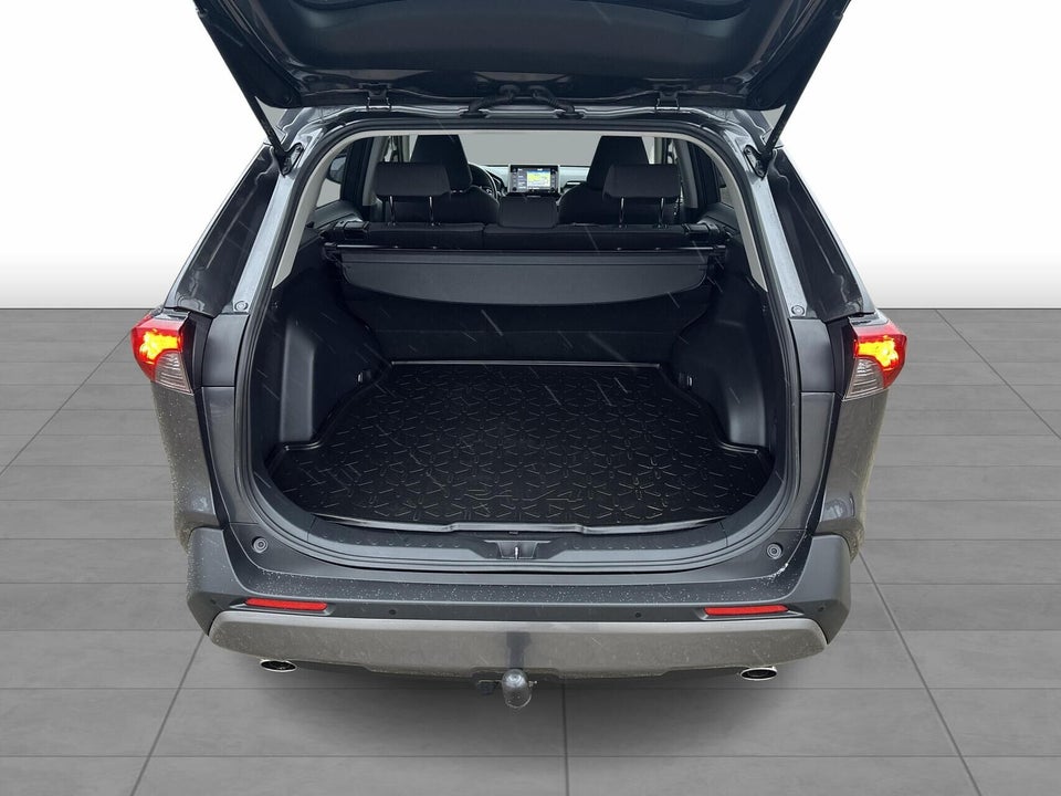 Toyota RAV4 2,0 T3 e-CVT 5d