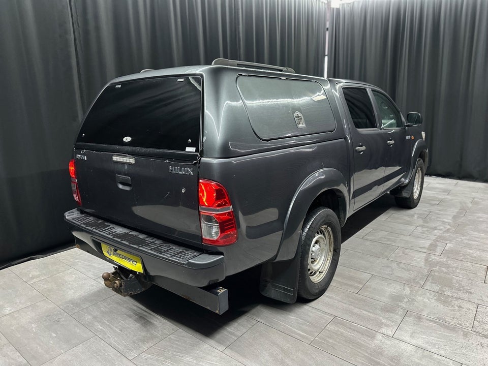 Toyota HiLux 2,5 D-4D 144 Db.Kab 4x4 T2 4d