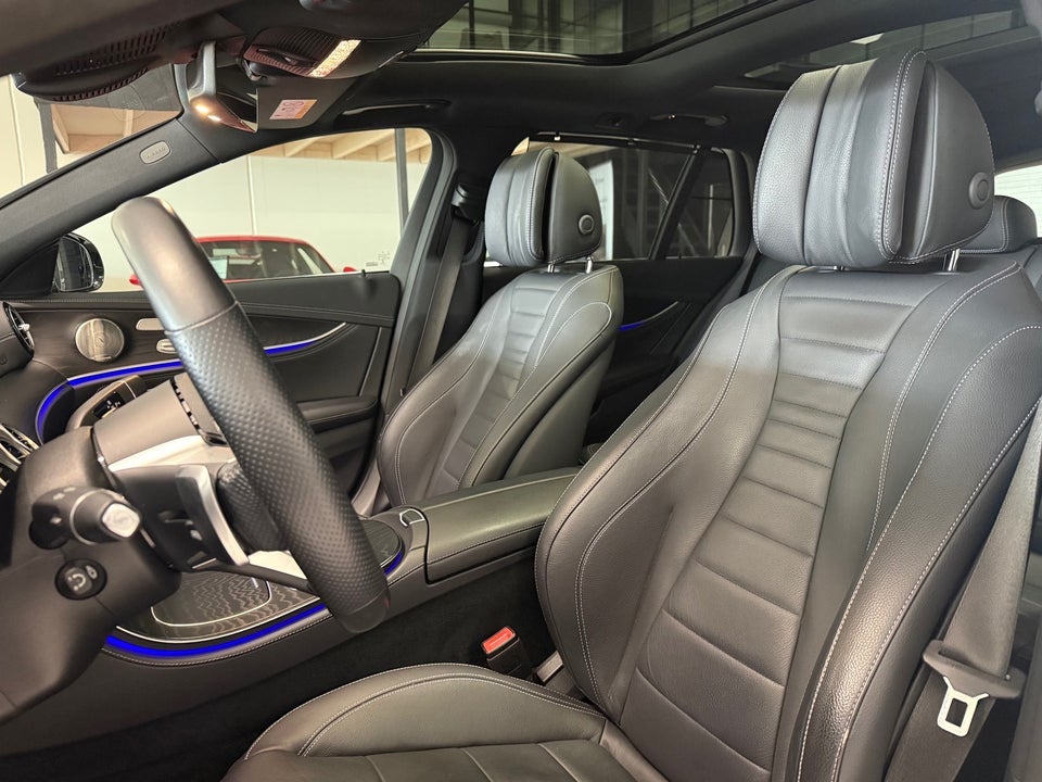 Mercedes E300 de 2,0 AMG Line stc. aut. 4Matic 5d